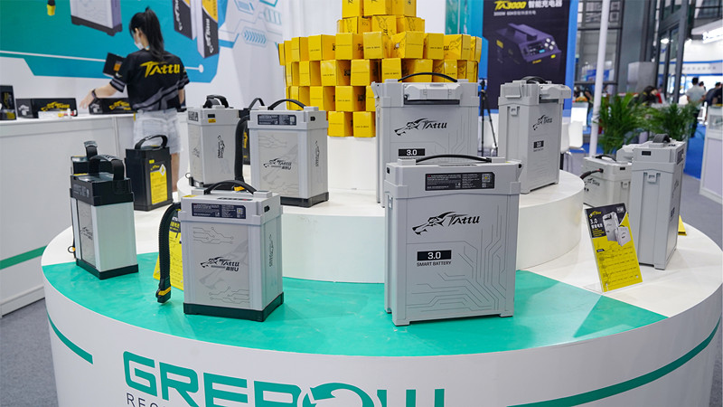 無(wú)人機(jī)電池 2.0 時(shí)代 無(wú)人機(jī)電池 2.0 時(shí)代